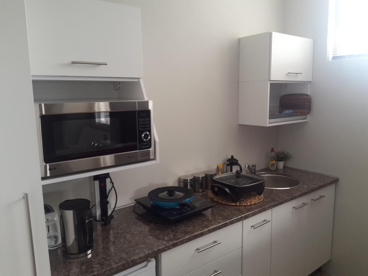 Suiderhof Self-Catering Hotel Windhoek Bagian luar foto