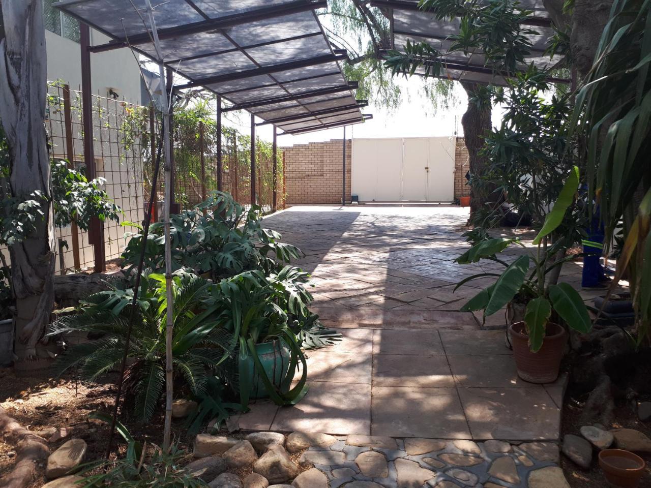 Suiderhof Self-Catering Hotel Windhoek Bagian luar foto