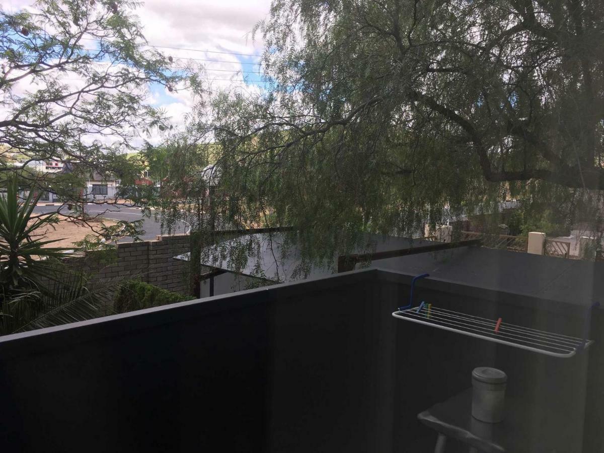 Suiderhof Self-Catering Hotel Windhoek Bagian luar foto