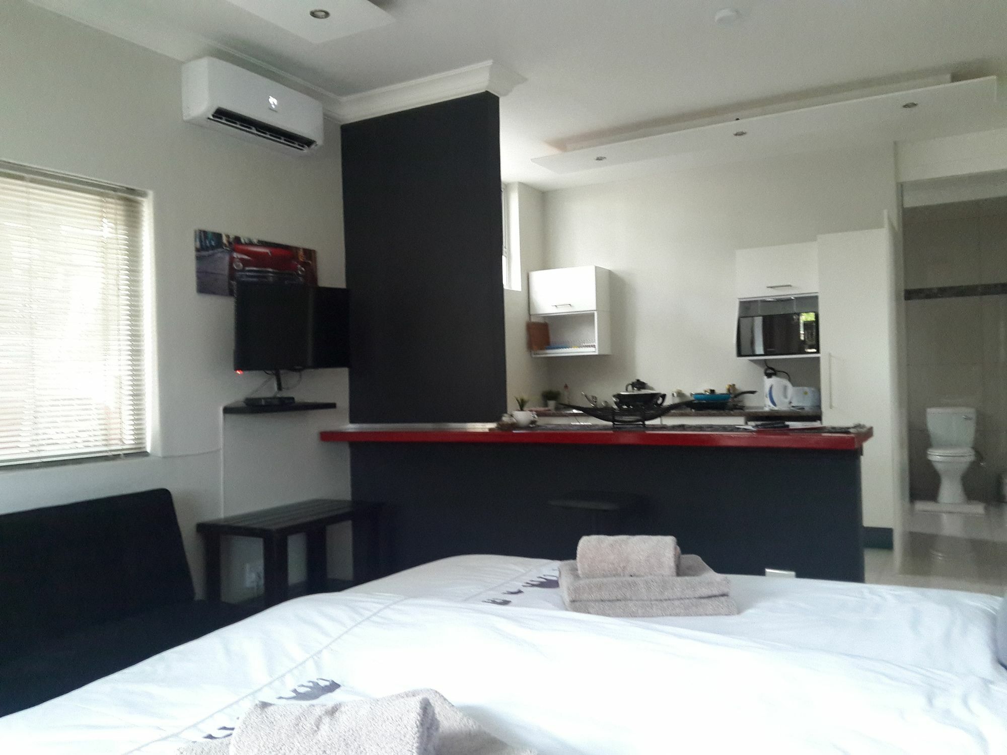 Suiderhof Self-Catering Hotel Windhoek Bagian luar foto