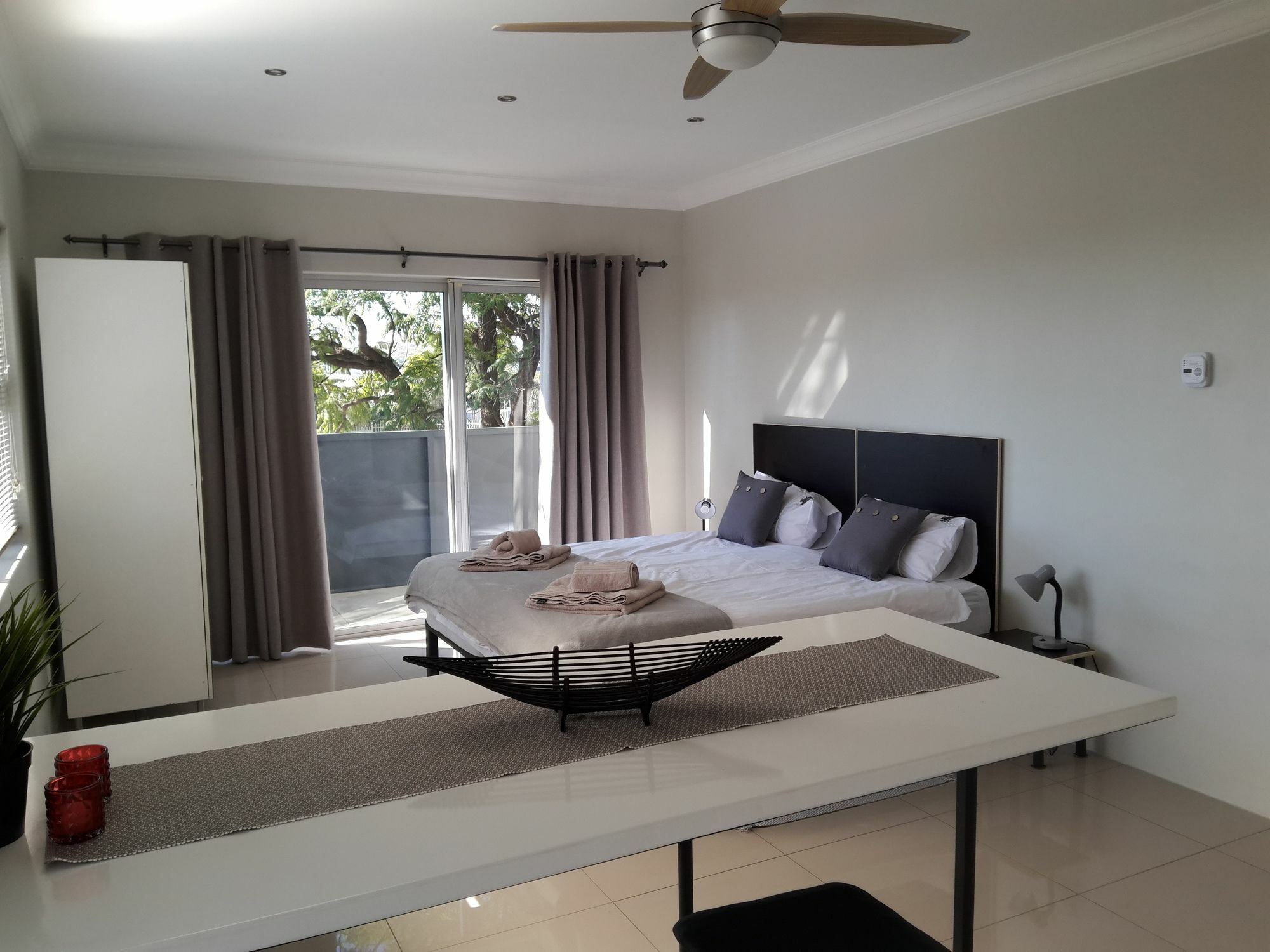 Suiderhof Self-Catering Hotel Windhoek Bagian luar foto