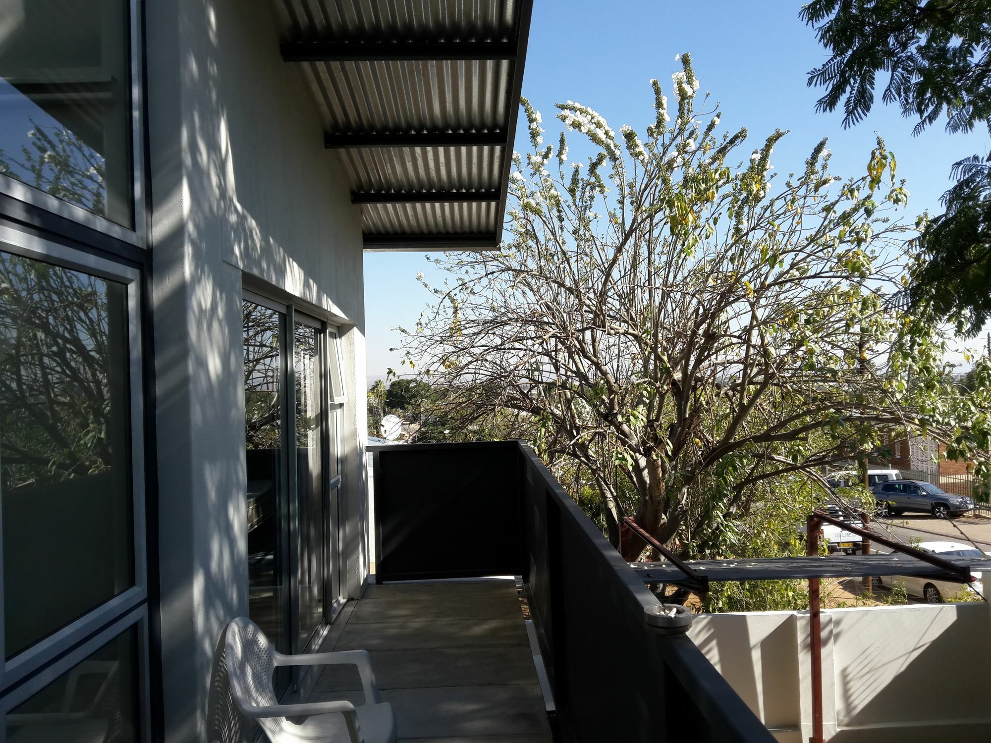 Suiderhof Self-Catering Hotel Windhoek Bagian luar foto